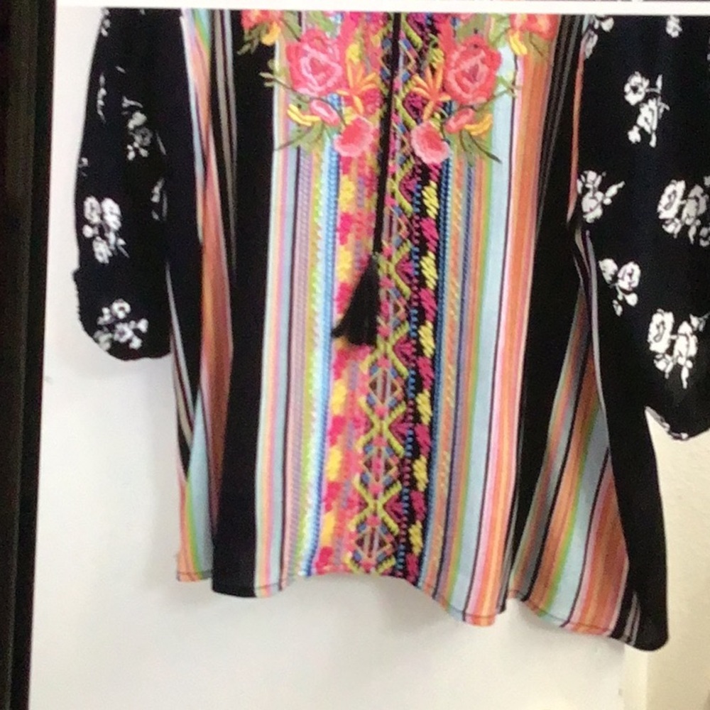 CALESAS. BLOUSE - Picture 4 of 8